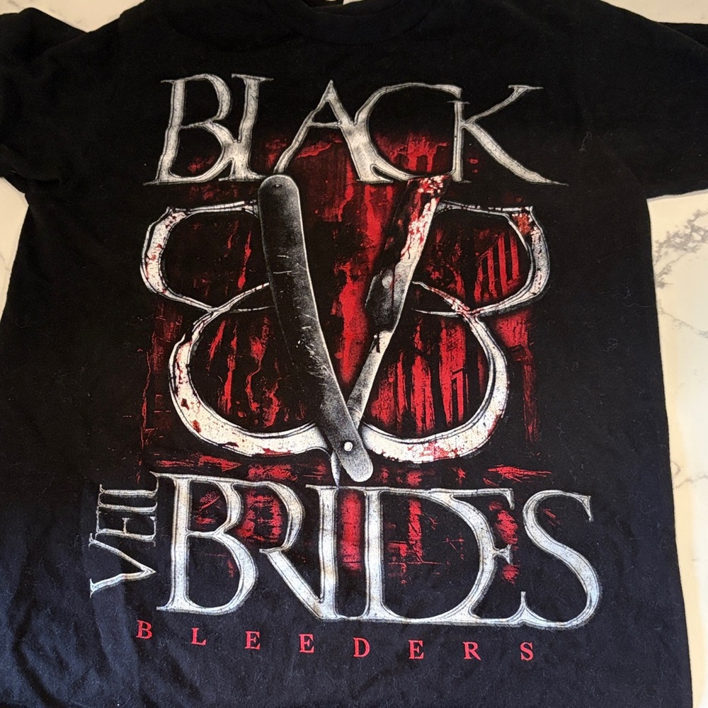 Black Veil Brides 'Bleeders' Graphic Tee - Black & Red